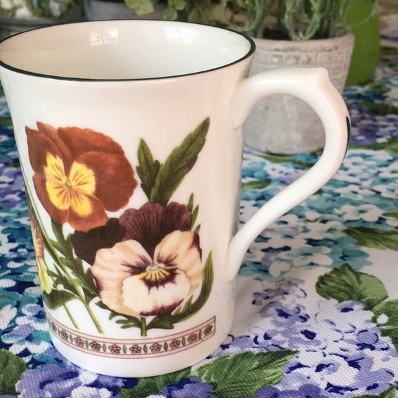 Golden Pansey Bone China Tea Cup Resale - Picture 4 of 10